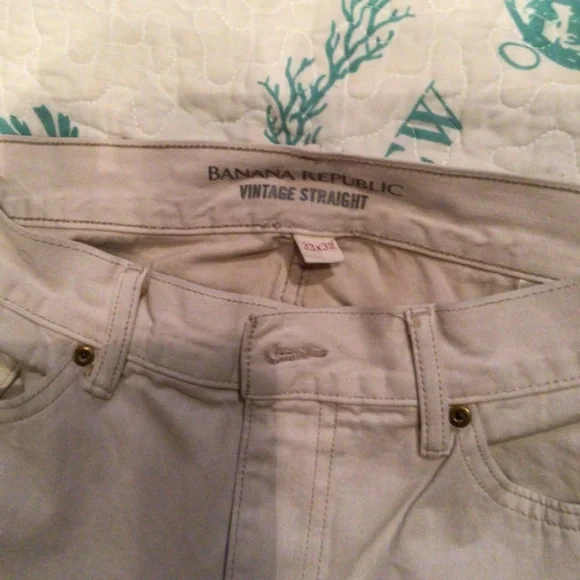Banana Republic, Cream white jeans , 33 waist, 32 length - Picture 3 of 4